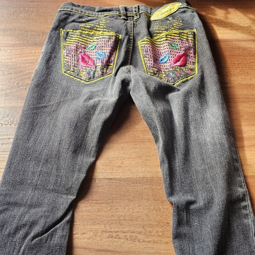 Evolution Black Jeans with Colorful Back Pockets Size 5/6